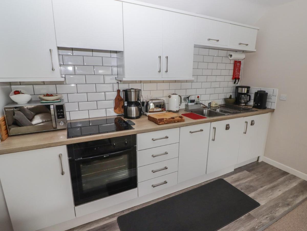 Daffodil Apartment Тенби Экстерьер фото