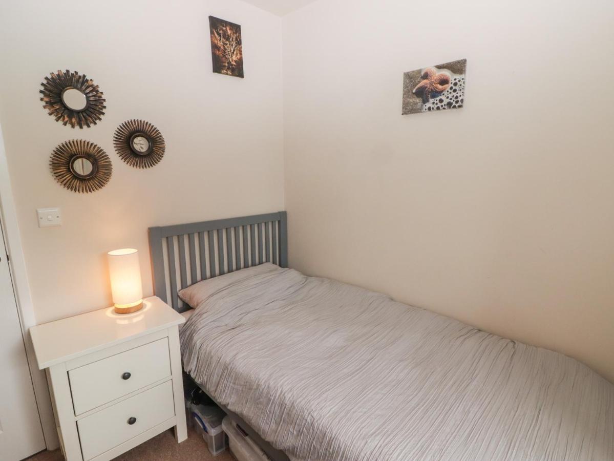 Daffodil Apartment Тенби Экстерьер фото